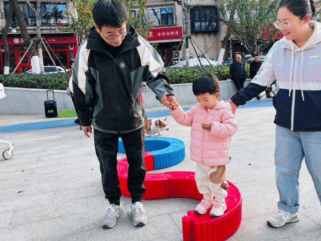 Ag旗舰厅官网佛山苑幼教集团“社区儿童游戏营”开营啦(图1)