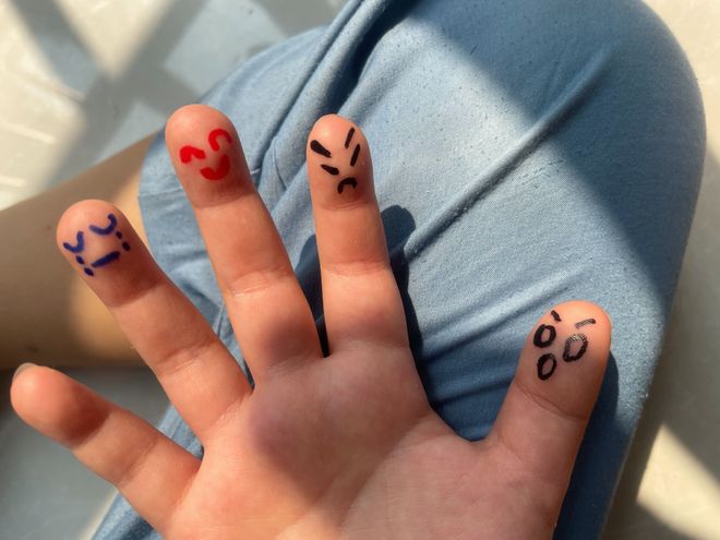 孩子一坐车就闹？8 个简单小游戏让娃不再抢手机(图10)